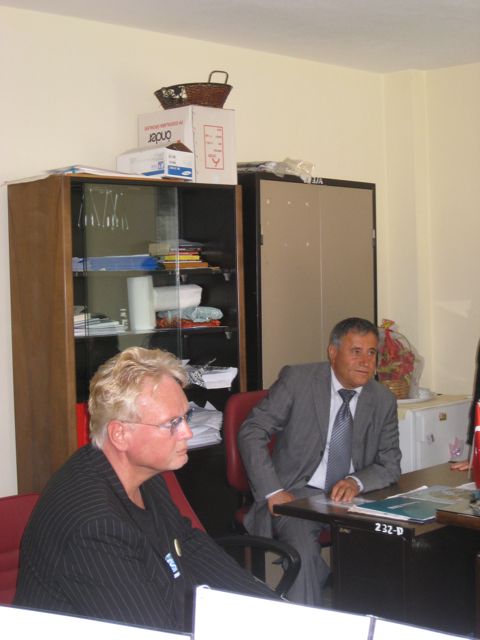 Jürgen Ortmüller (WDSF) mit Birol Engin (2. Bürgermeister Kas) (WDSF-Foto)